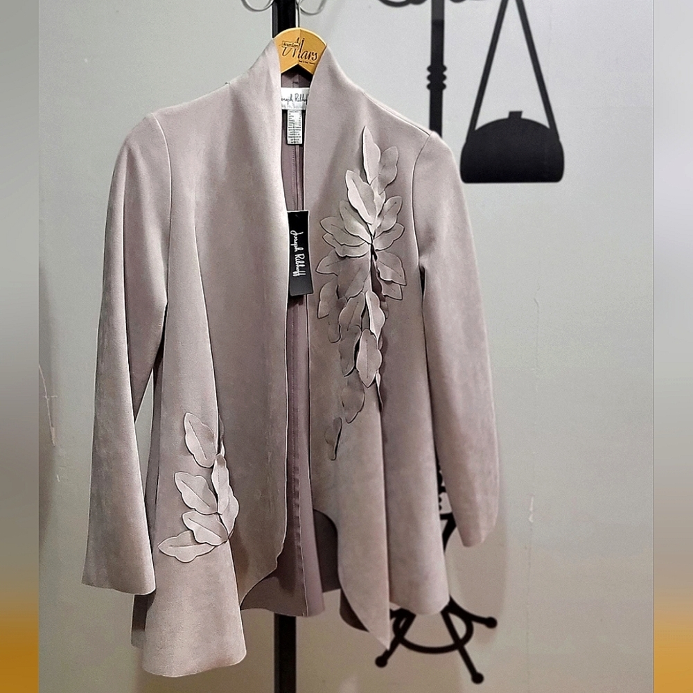Elegant Women's Gray Jacket with Floral Design